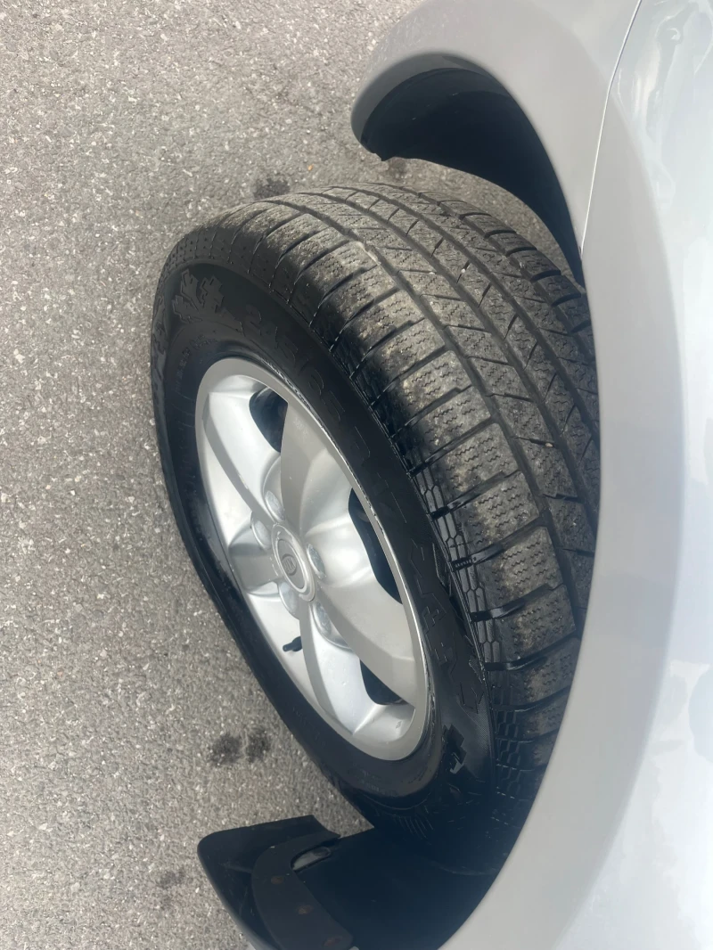 Kia Sorento 2.5CRDI* Facelift, снимка 15 - Автомобили и джипове - 52084284