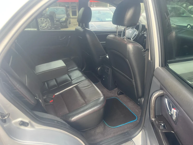 Kia Sorento 2.5CRDI* Facelift, снимка 11 - Автомобили и джипове - 52084284