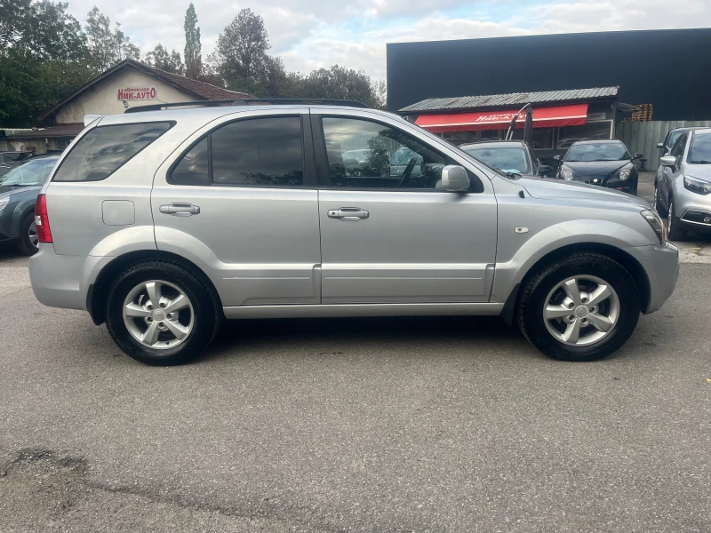 Kia Sorento 2.5CRDI* Facelift, снимка 4 - Автомобили и джипове - 52084284