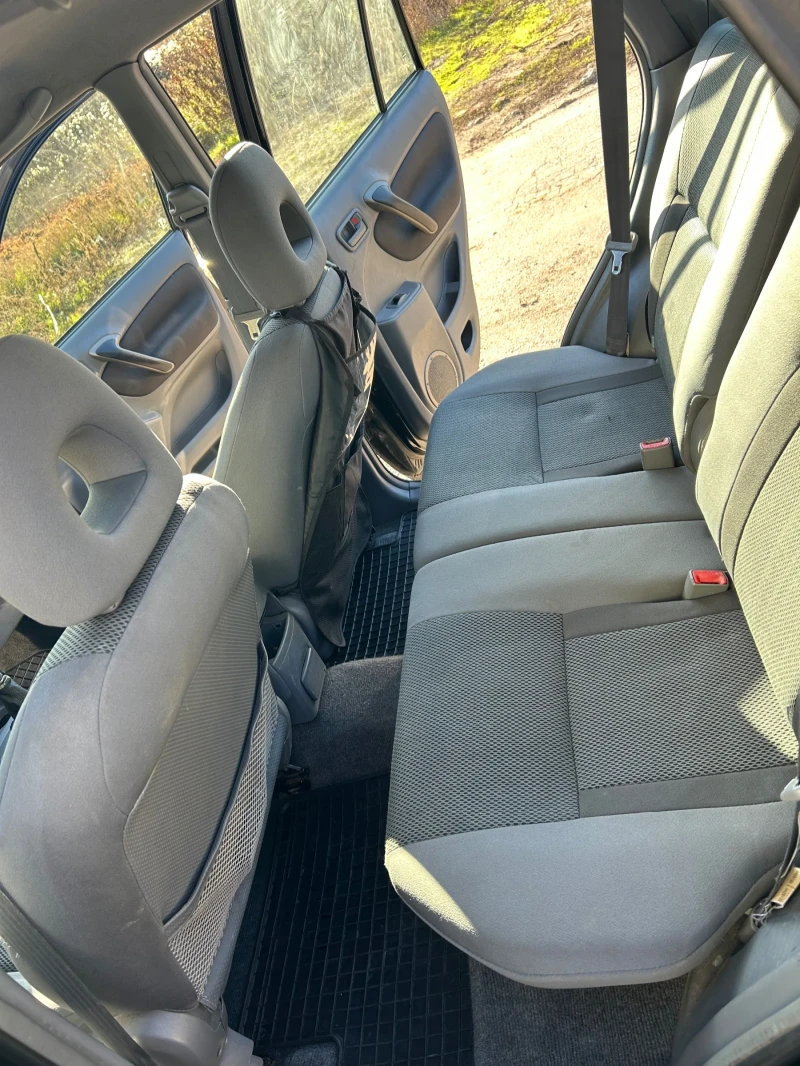 Toyota Rav4, снимка 11 - Автомобили и джипове - 52410538