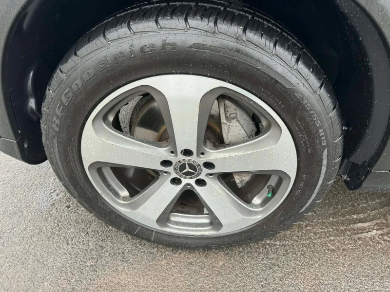 Mercedes-Benz GLC 300 2019 4MATIC * CARFAX * БЕЗ ПЪРВОНАЧАЛНА ВНОСКА, снимка 9 - Автомобили и джипове - 53038616