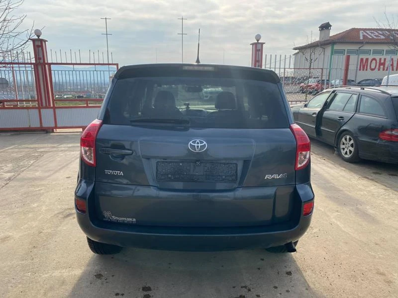 Toyota Rav4 2.2 D4D - изображение 4