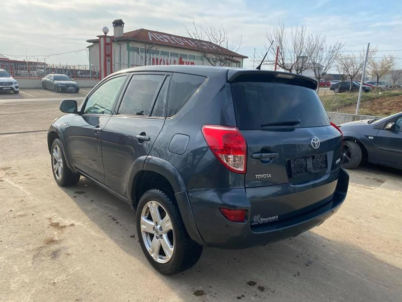 Toyota Rav4 2.2 D4D - изображение 3