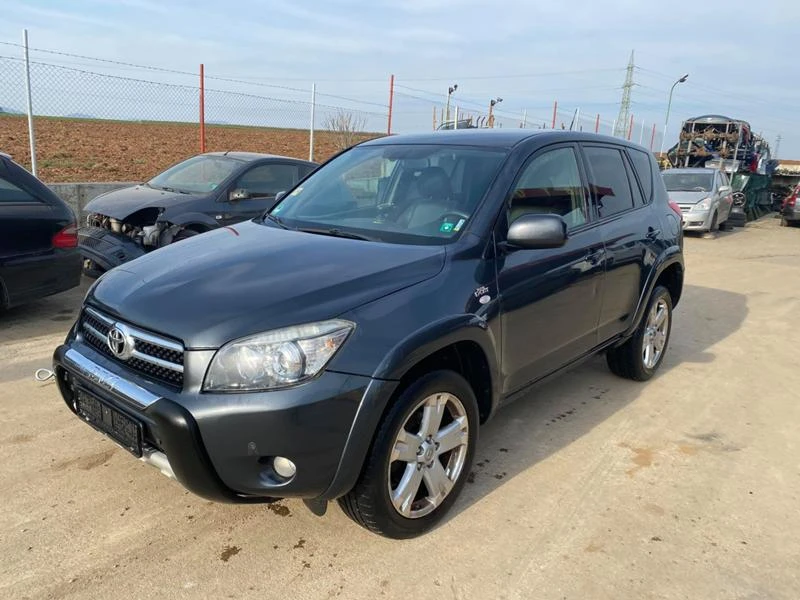 Toyota Rav4 2.2 D4D - изображение 2