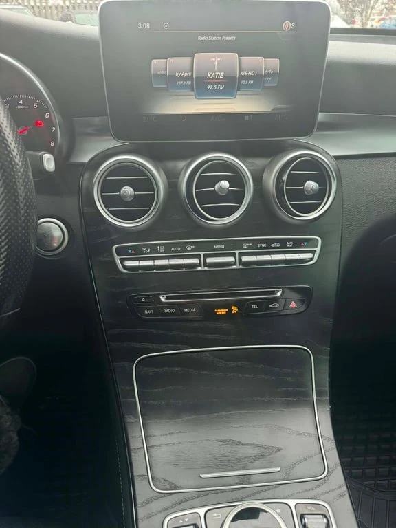 Mercedes-Benz GLC 300 2019 4MATIC * CARFAX * БЕЗ ПЪРВОНАЧАЛНА ВНОСКА, снимка 12 - Автомобили и джипове - 53038616