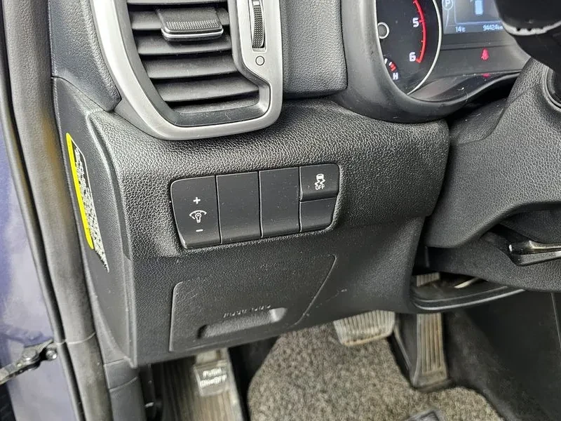 Kia Sportage 2.0 CRDi 4WD, снимка 16 - Автомобили и джипове - 54275123