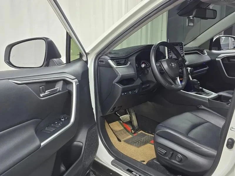 Toyota Rav4, снимка 9 - Автомобили и джипове - 56685333