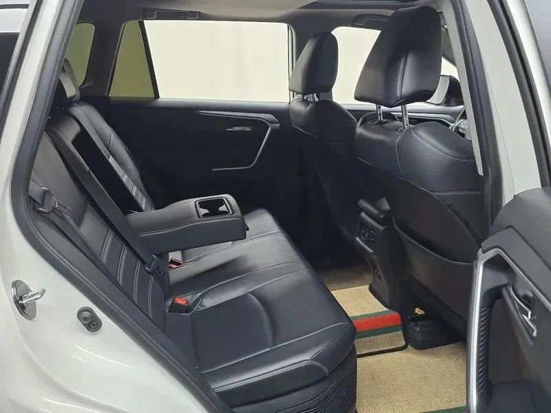 Toyota Rav4, снимка 10 - Автомобили и джипове - 56685333