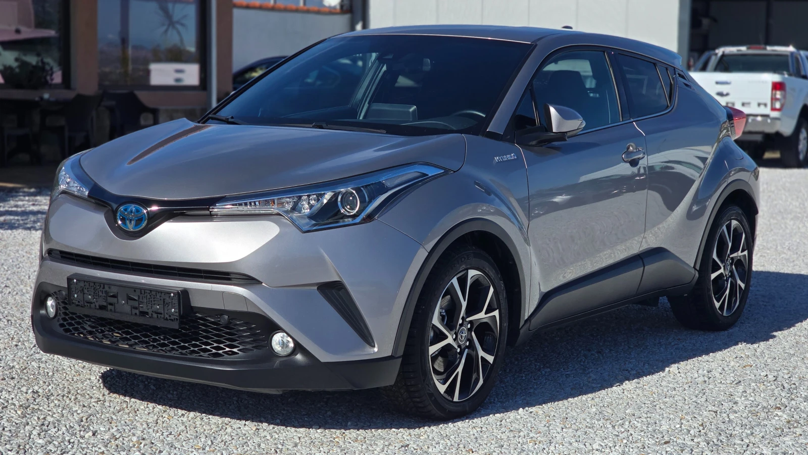 Toyota C-HR 1.8 * *  | Mobile.bg   1