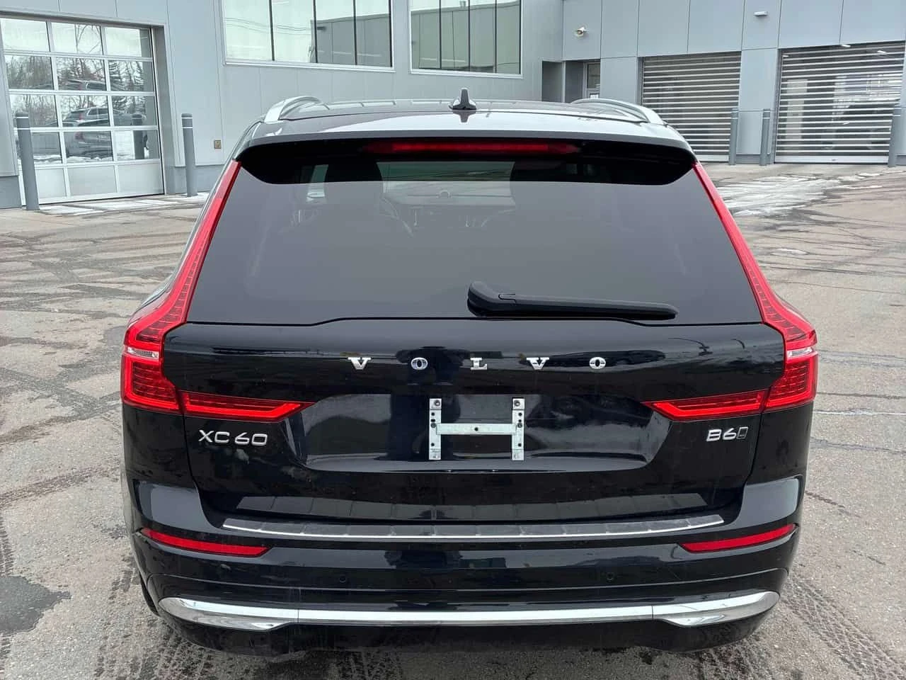 Volvo XC60 /BOWERS & WILKINS / 360 / DISTRONIC / ОБДУХВАНЕ , снимка 4 - Автомобили и джипове - 53866789