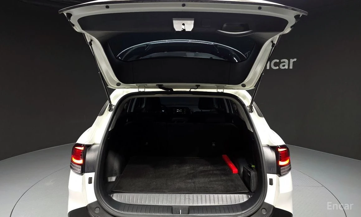 Kia Sportage * ГАЗ* КАМЕРИ* ПОДГРЕВ* ДИГ* ТАБЛО* LANE* ASSIST* , снимка 13 - Автомобили и джипове - 54120269