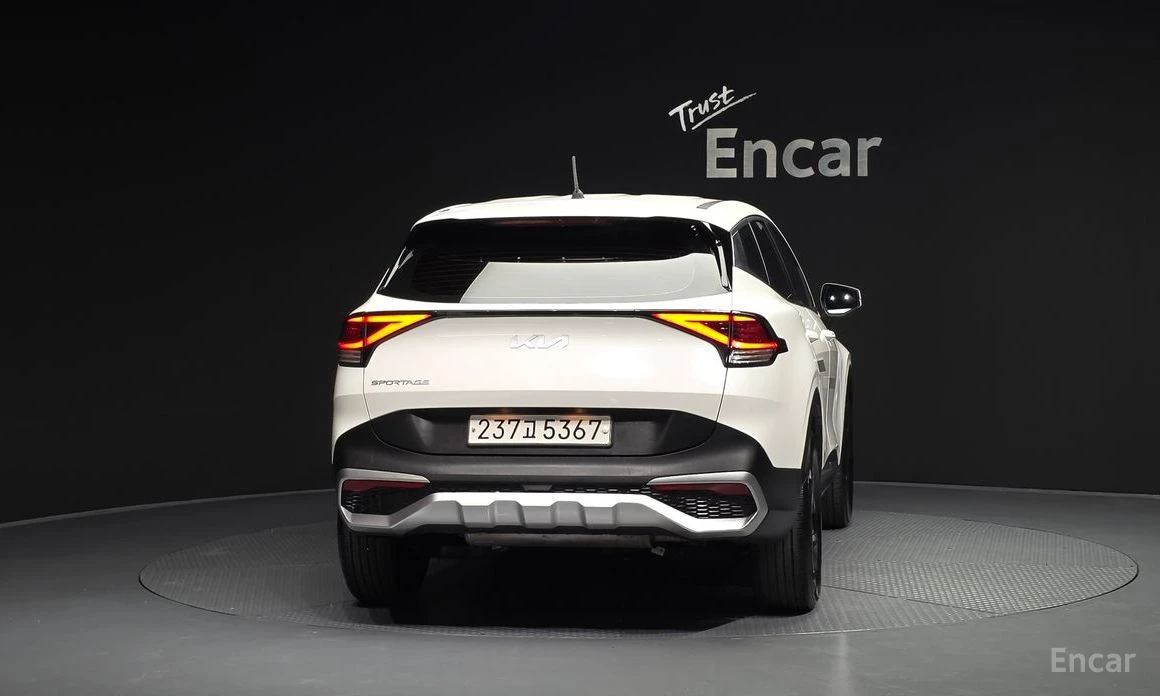 Kia Sportage * ГАЗ* КАМЕРИ* ПОДГРЕВ* ДИГ* ТАБЛО* LANE* ASSIST* , снимка 4 - Автомобили и джипове - 54120269