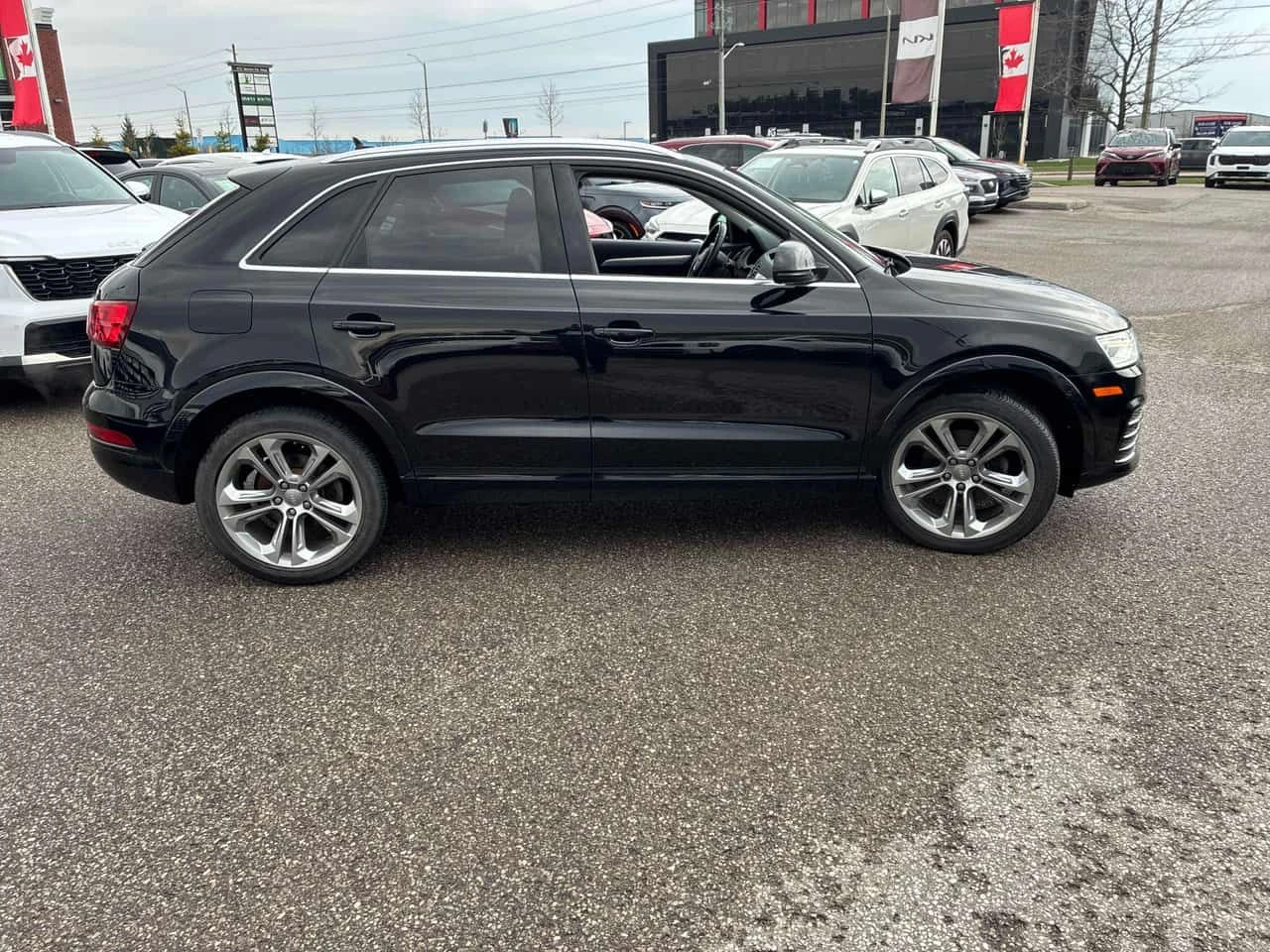 Audi Q3  Progressiv / CAMERA / ПОДГРЕВИ , снимка 3 - Автомобили и джипове - 54250522