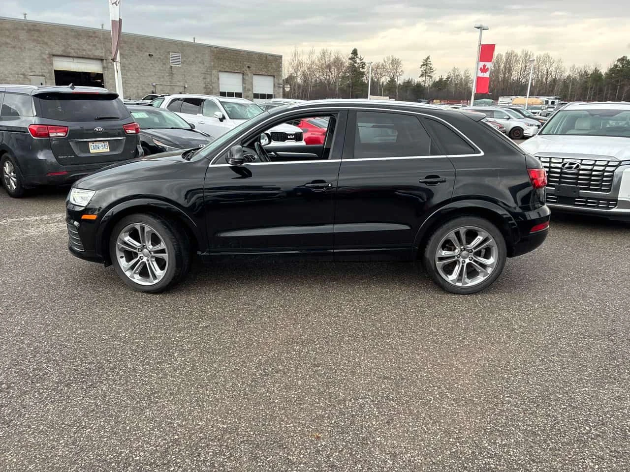 Audi Q3  Progressiv / CAMERA / ПОДГРЕВИ , снимка 2 - Автомобили и джипове - 54250522