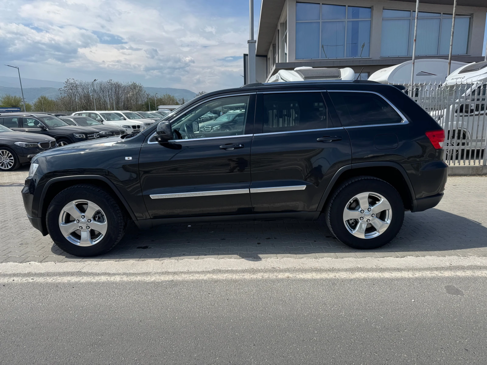 Jeep Grand cherokee 3.0 Diesel, снимка 3 - Автомобили и джипове - 54256267
