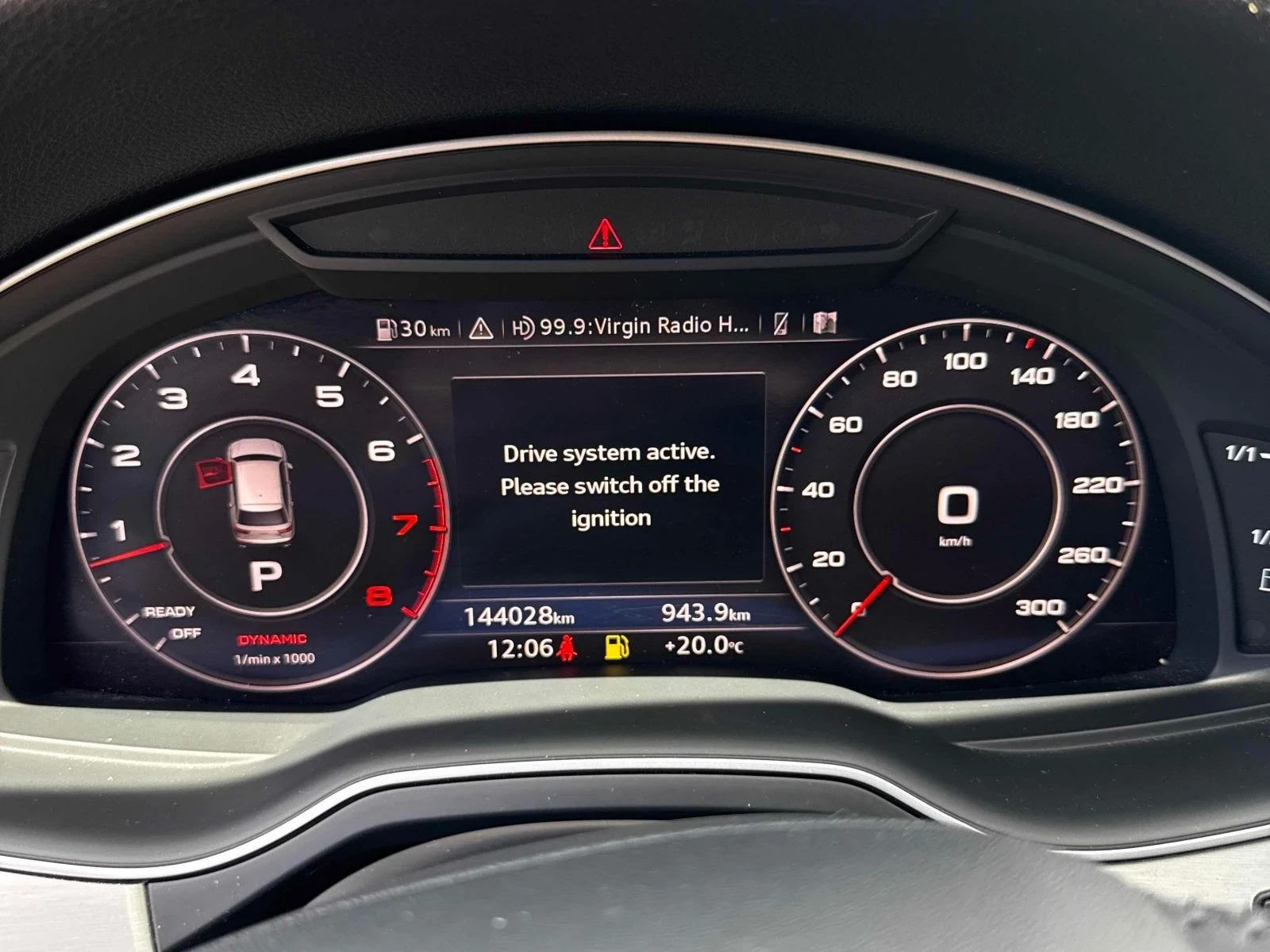 Audi Q7 Technik* 360* Шибидах* Keyless* Подгрев* , снимка 8 - Автомобили и джипове - 55092796