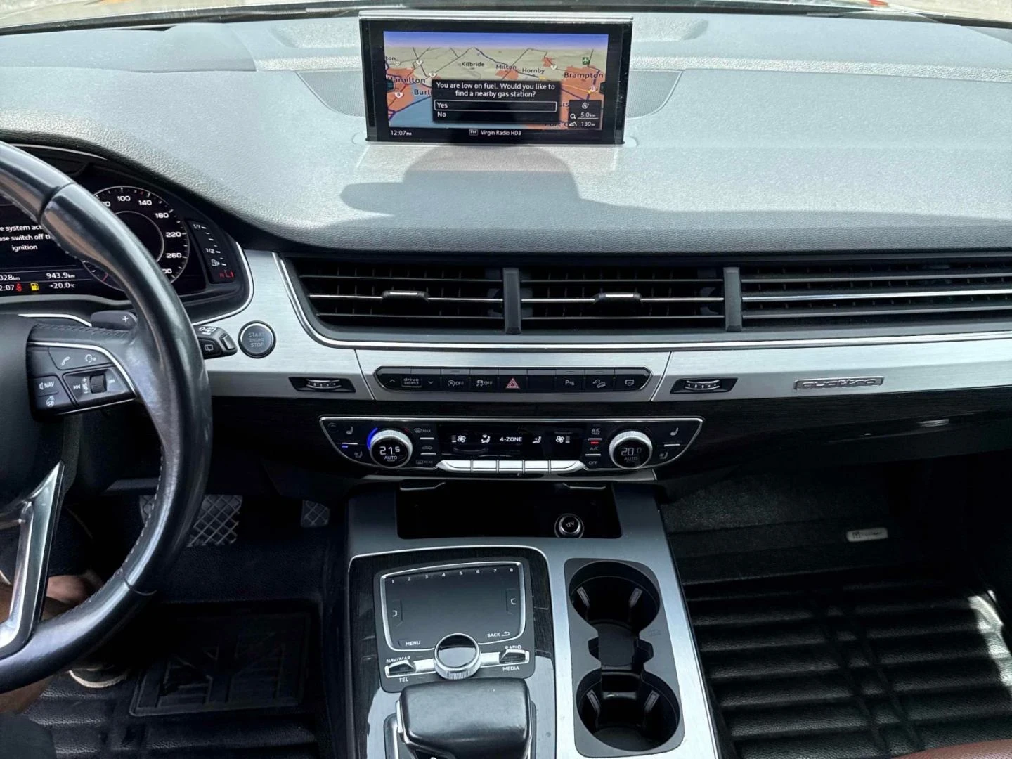 Audi Q7 Technik* 360* Шибидах* Keyless* Подгрев* , снимка 9 - Автомобили и джипове - 55092796