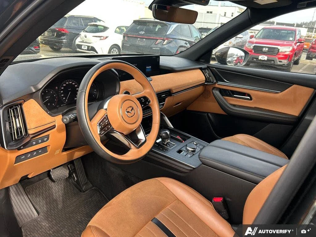 Mazda CX-90 Signature/ОБДУХВАНЕ/HUD/PANORAMA/ADAPT. CRUIS/BOSE, снимка 8 - Автомобили и джипове - 55530657
