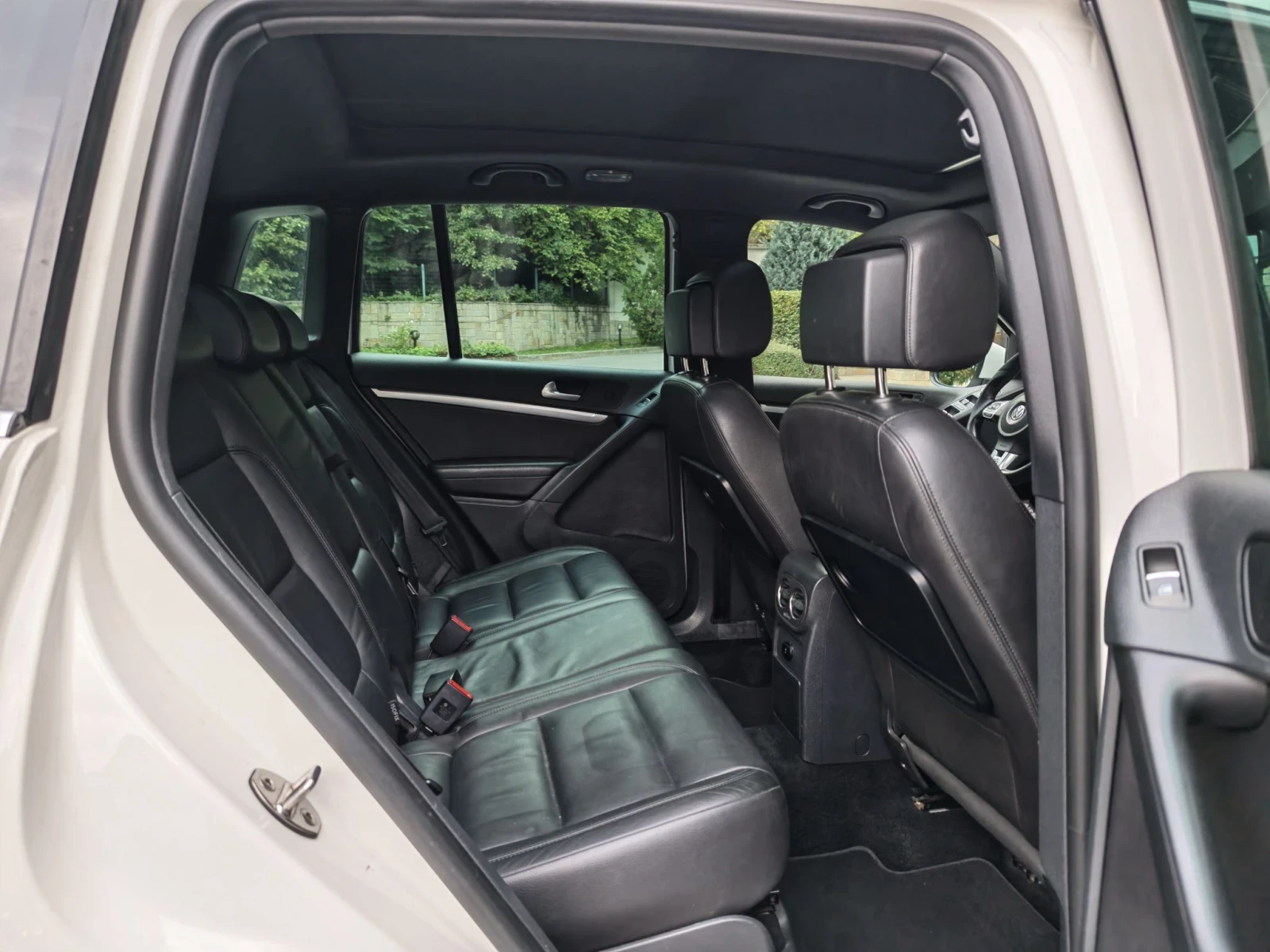 VW Tiguan Tiguan R-Line 140 �.� | Mobile.bg � ����������� 12