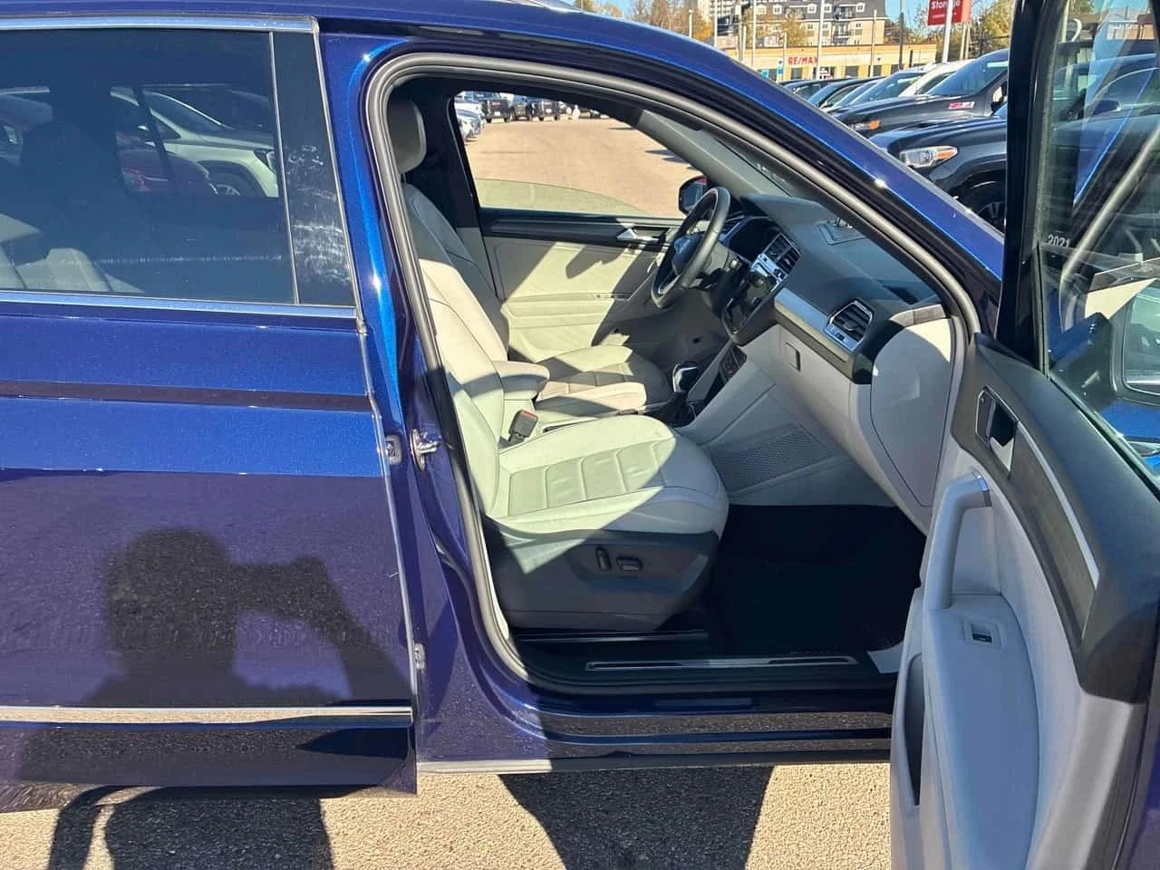VW Tiguan, снимка 11 - Автомобили и джипове - 56714945