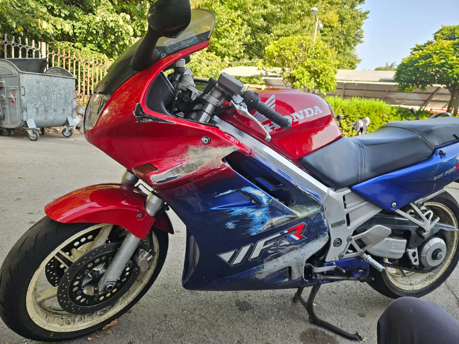 Honda Vfr 750f rc36 - изображение 5