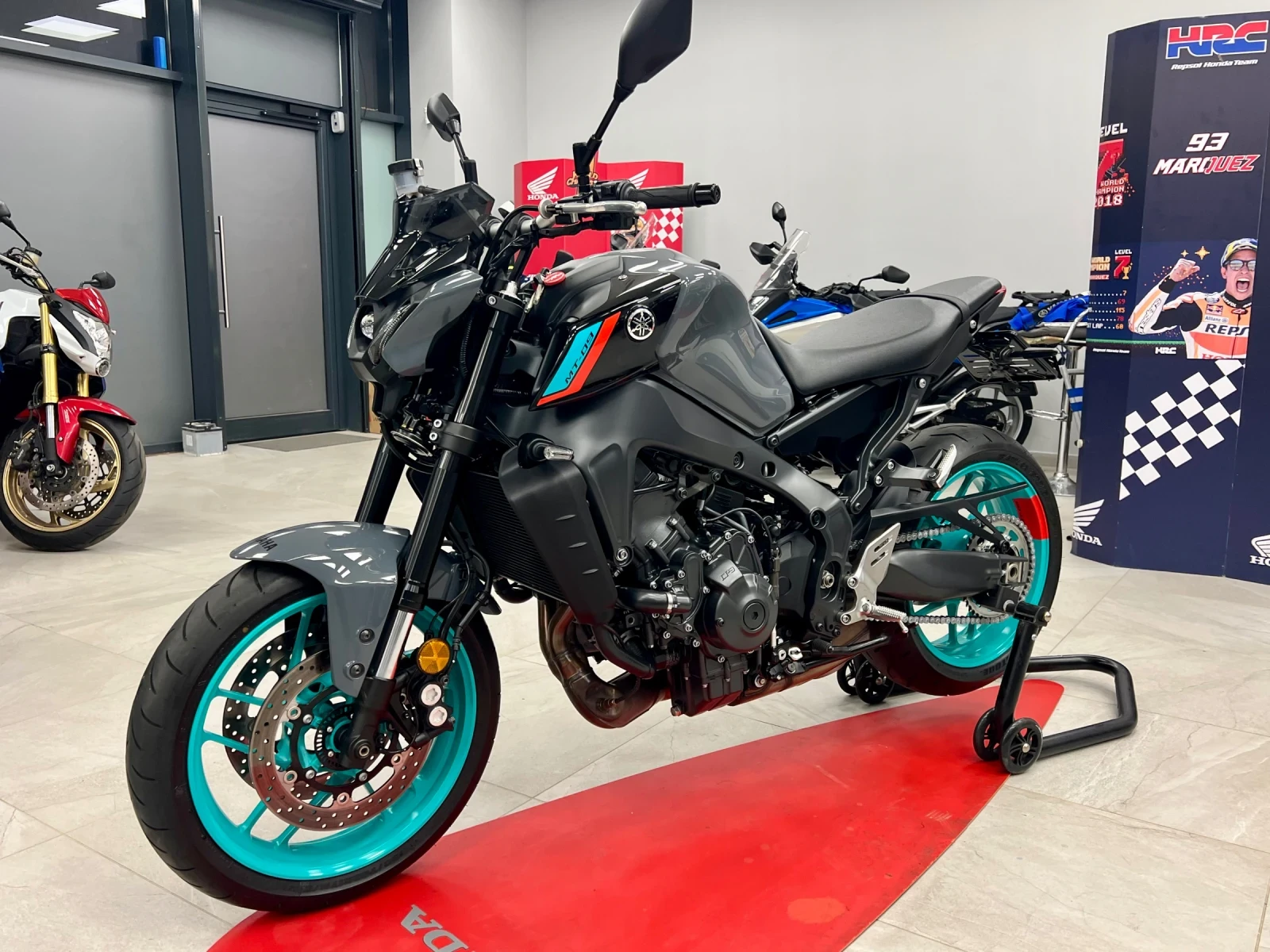 Yamaha Mt-09 ABS TCS 2022 16.000 km!!! - изображение 8