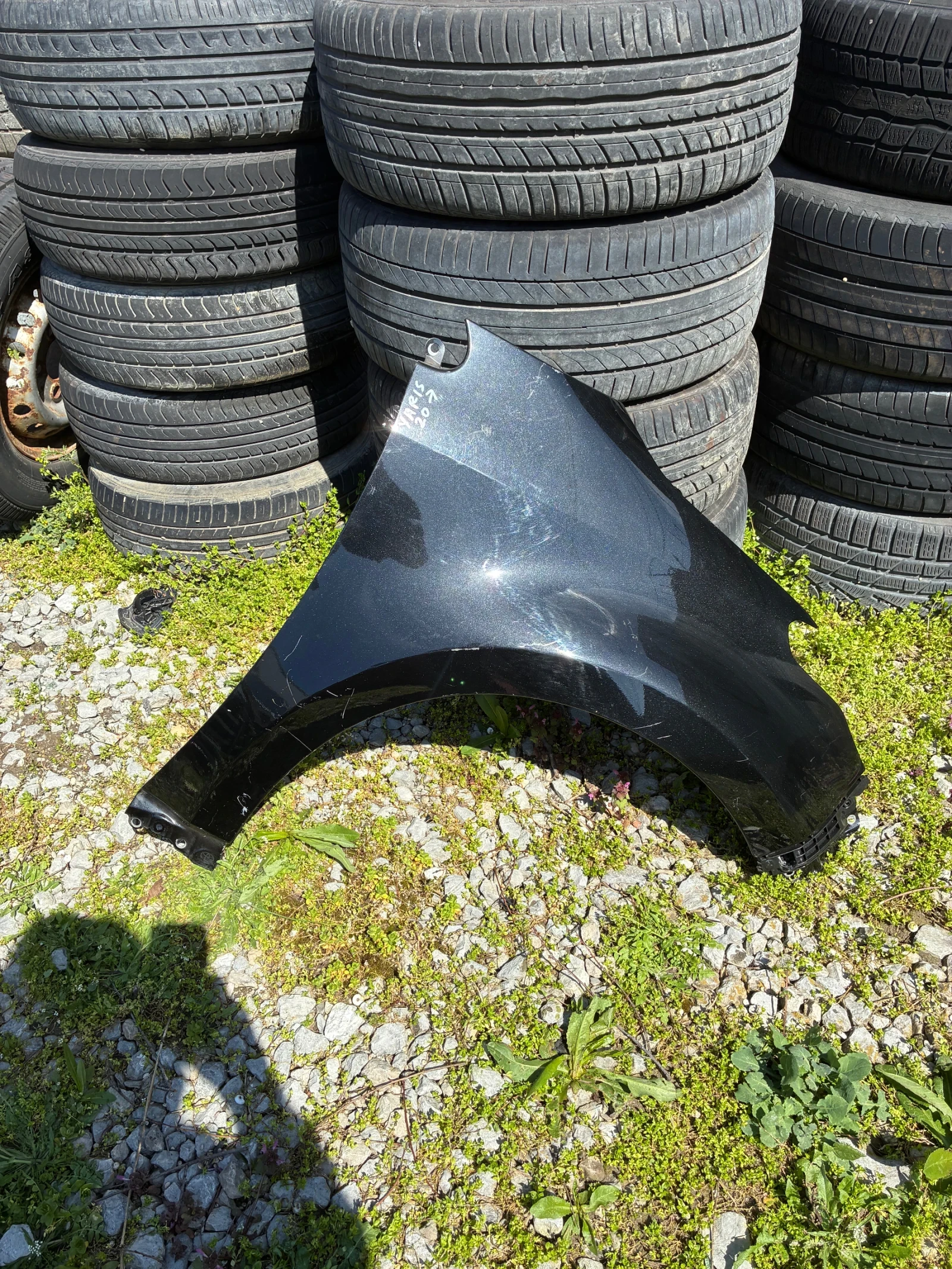 Оригинален десен калник Тойота Ярис. Toyota Yaris. 2020-2025г. 