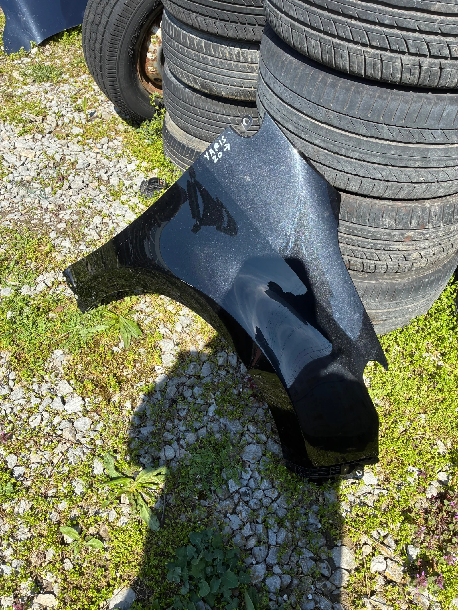 Оригинален десен калник Тойота Ярис. Toyota Yaris. 2020-2025г. , снимка 2 - Части - 54043922