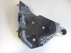 Водач държач предна броня ляв Волво ХЦ60 (на калник)