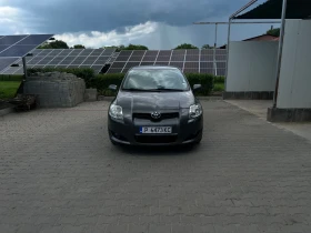 Toyota Auris, снимка 1