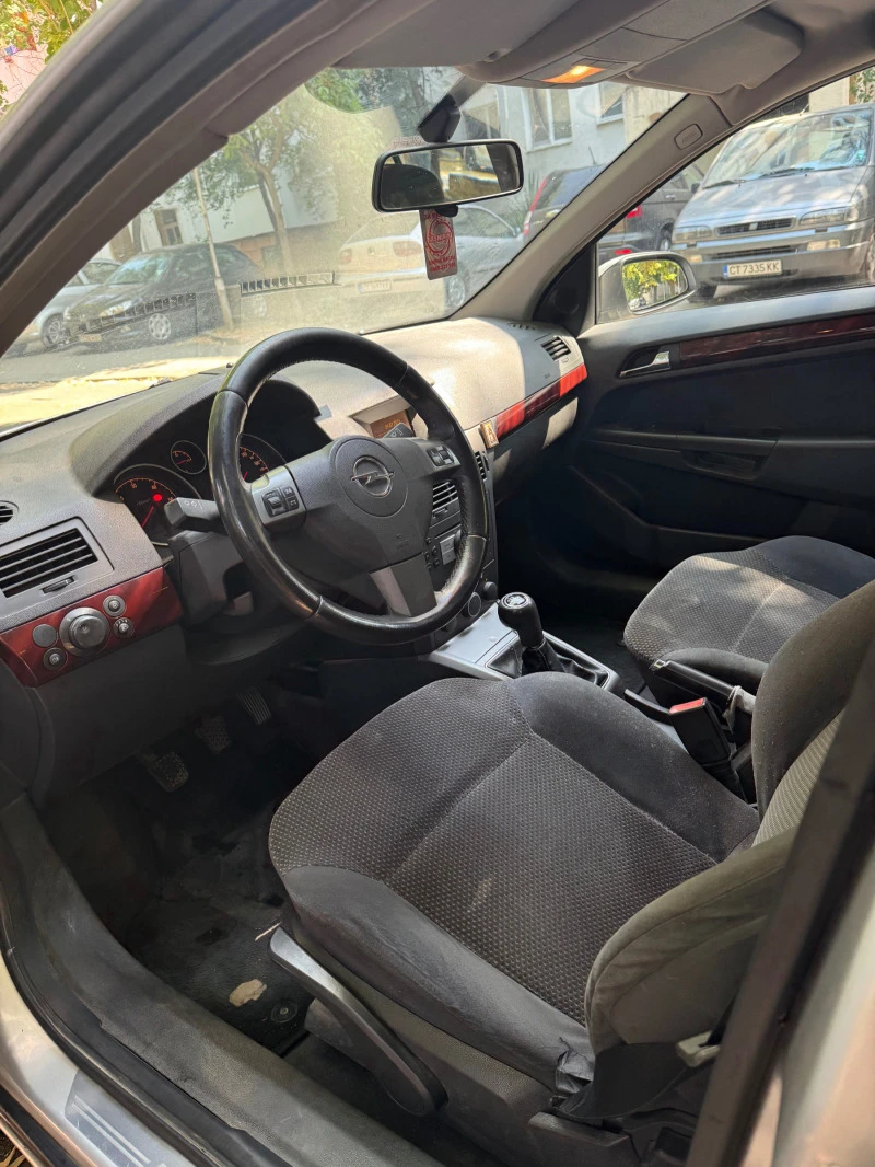 Opel Astra H, снимка 6 - Автомобили и джипове - 47260575