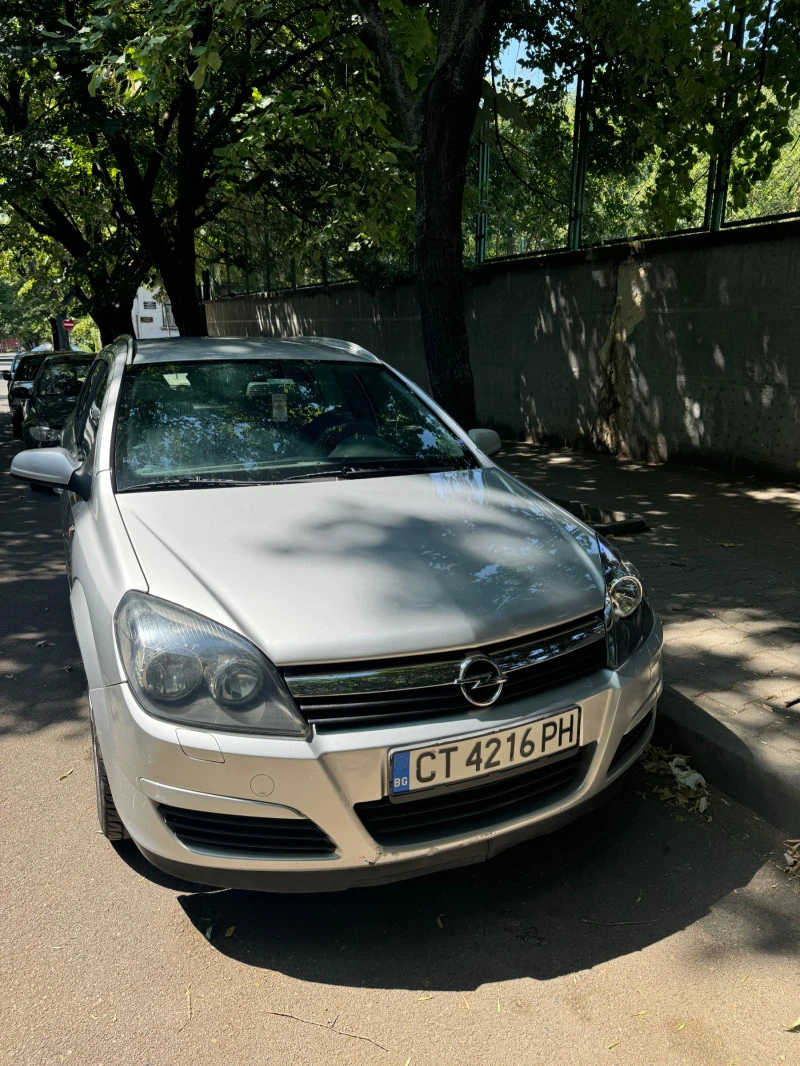 Opel Astra H, снимка 1 - Автомобили и джипове - 47260575