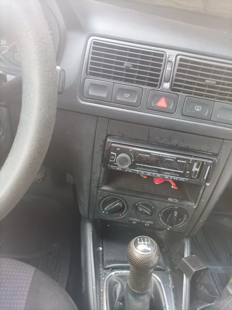 VW Golf 1.9tdi, снимка 6 - Автомобили и джипове - 47153802