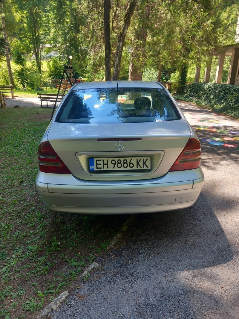 Mercedes-Benz C 200, снимка 2 - Автомобили и джипове - 47692309