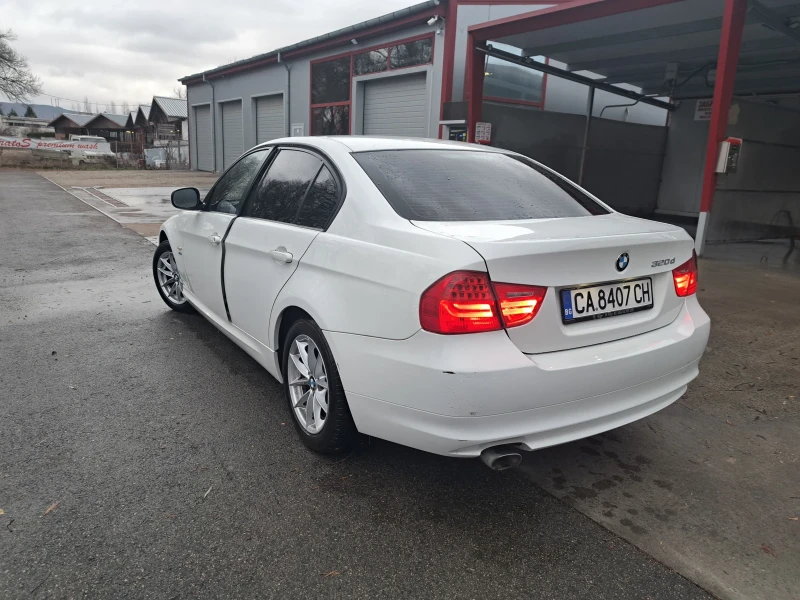 BMW 320, снимка 4 - Автомобили и джипове - 48214122