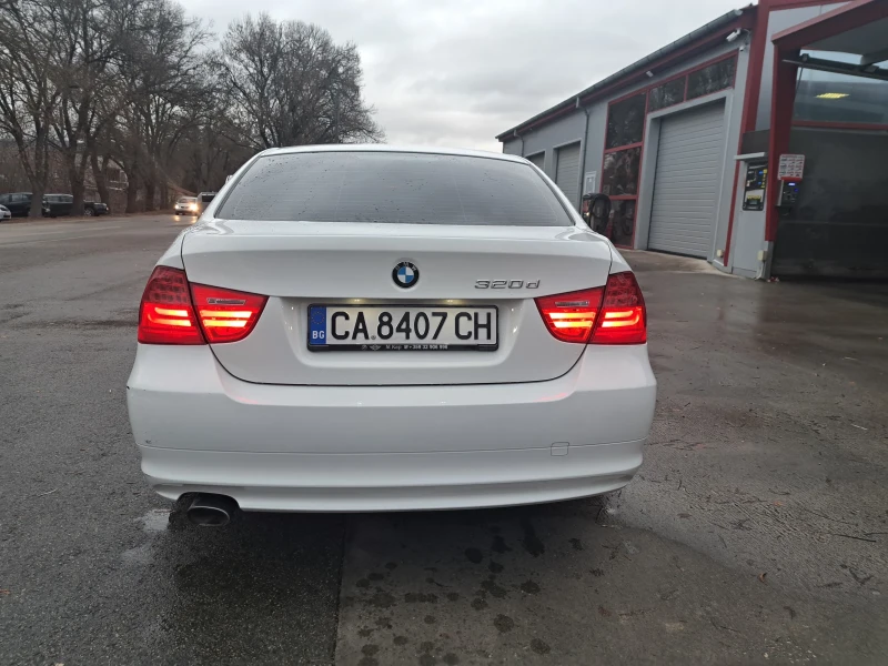 BMW 320, снимка 2 - Автомобили и джипове - 48214122