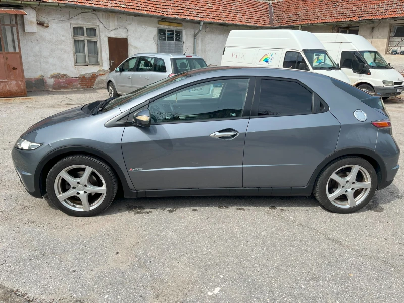 Honda Civic 1.8i + LPG, снимка 5 - Автомобили и джипове - 48355704