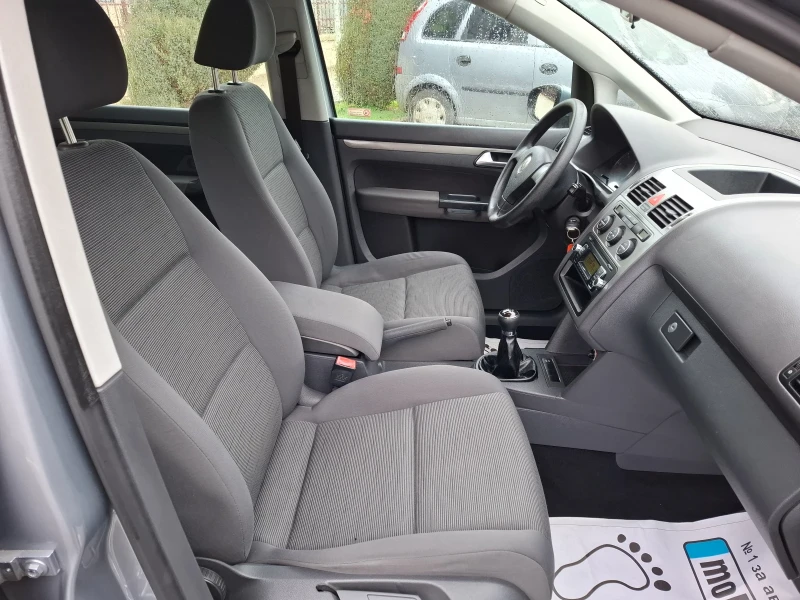 VW Touran 1.9TDI 90hp * FACELIFT * КЛИМАТРОНИК * , снимка 16 - Автомобили и джипове - 48427271