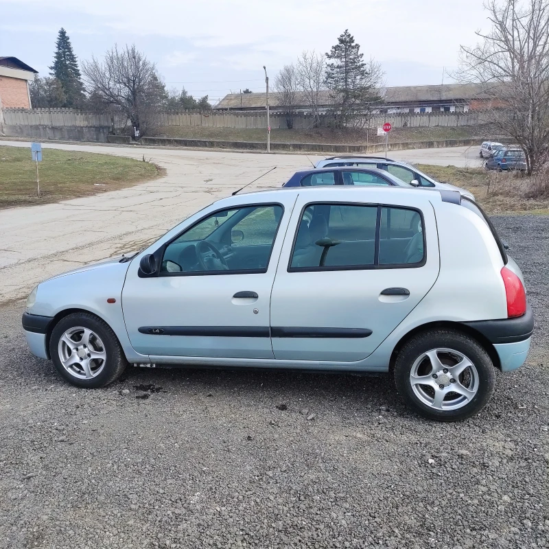 Renault Clio 1.4 Aвтоматик, снимка 3 - Автомобили и джипове - 49300623