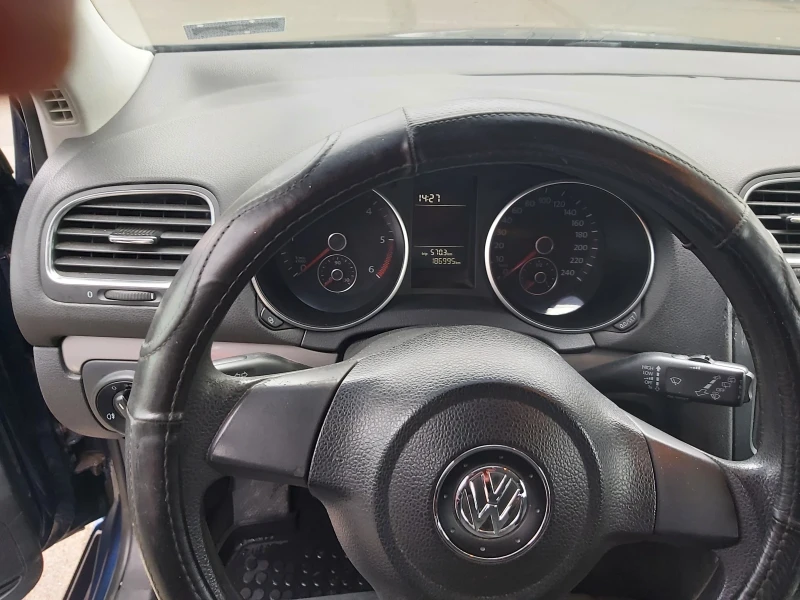 VW Golf, снимка 4 - Автомобили и джипове - 49464726