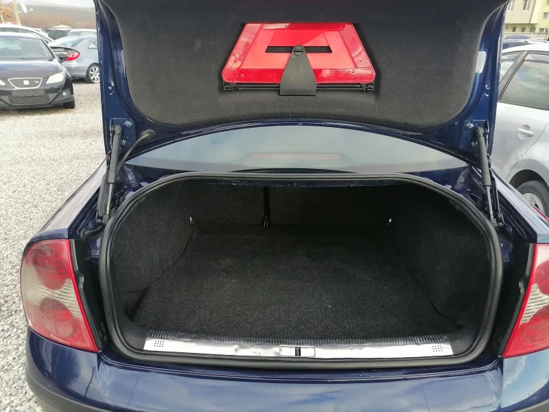 VW Passat 1.9TDI EURO4 101кс, снимка 10 - Автомобили и джипове - 49772103