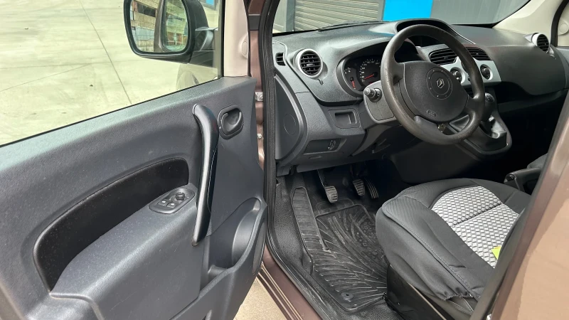 Renault Kangoo, снимка 7 - Автомобили и джипове - 52528856