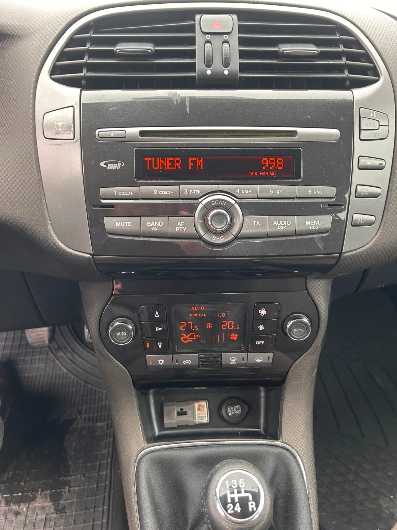 Fiat Bravo 1.9MJET EURO 4, снимка 12 - Автомобили и джипове - 52309167