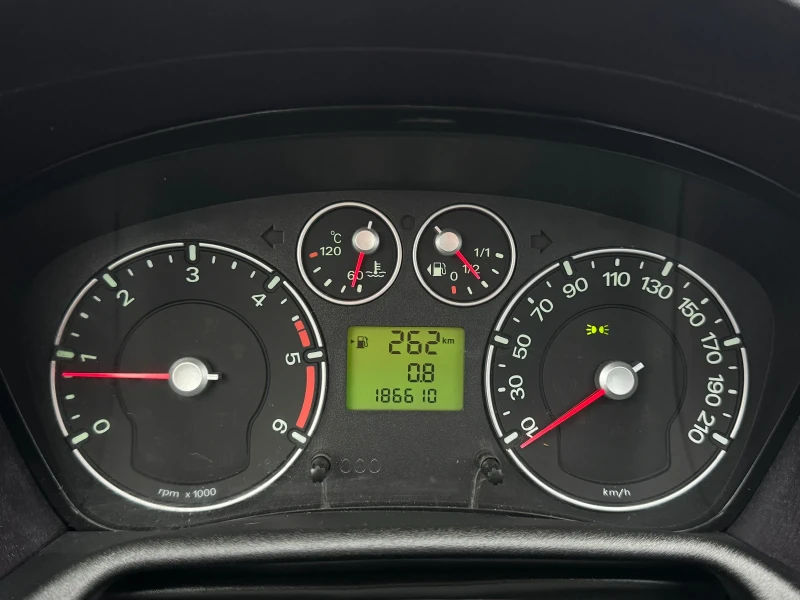 Ford Fusion 1.4TDCI/68кс, снимка 12 - Автомобили и джипове - 52455157