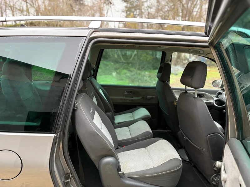 VW Sharan 1.9TDI 7местна, снимка 5 - Автомобили и джипове - 52839087