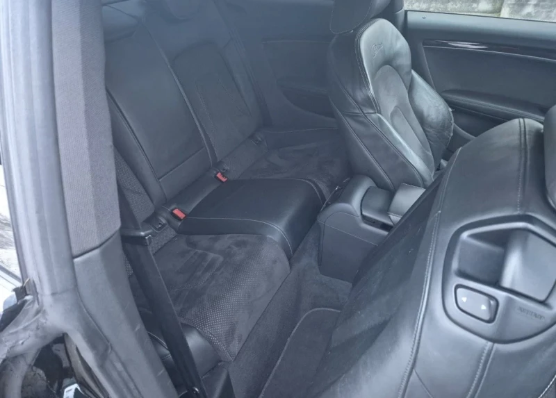 Audi A5 2.0T S-line, снимка 10 - Автомобили и джипове - 53360868