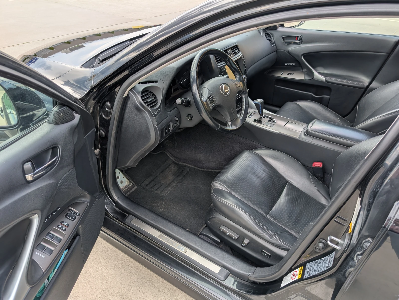 Lexus IS 250 - изображение 8