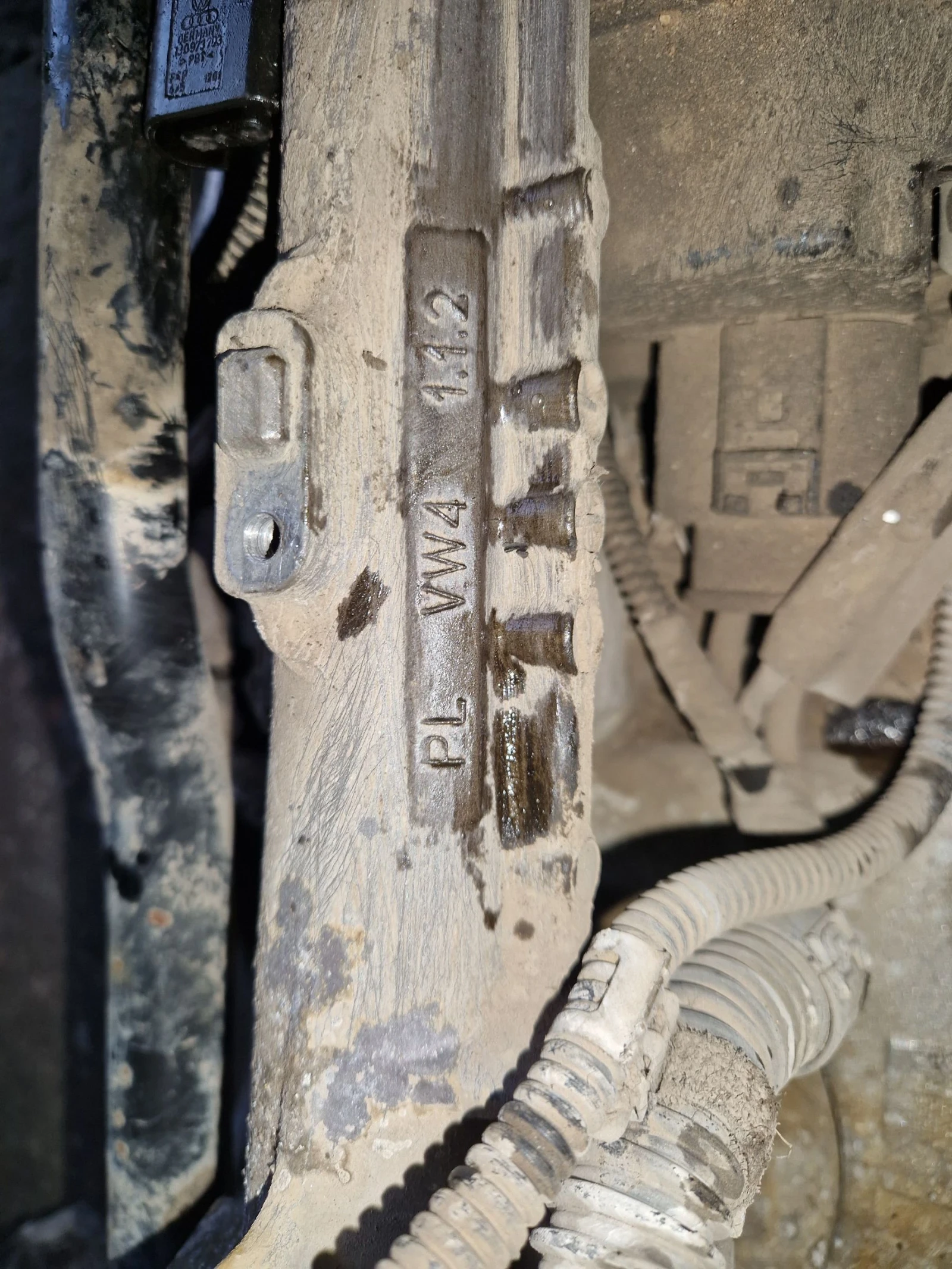 VW Caddy 2.0 CNG Ecofuel на части, снимка 11 - Автомобили и джипове - 53786008