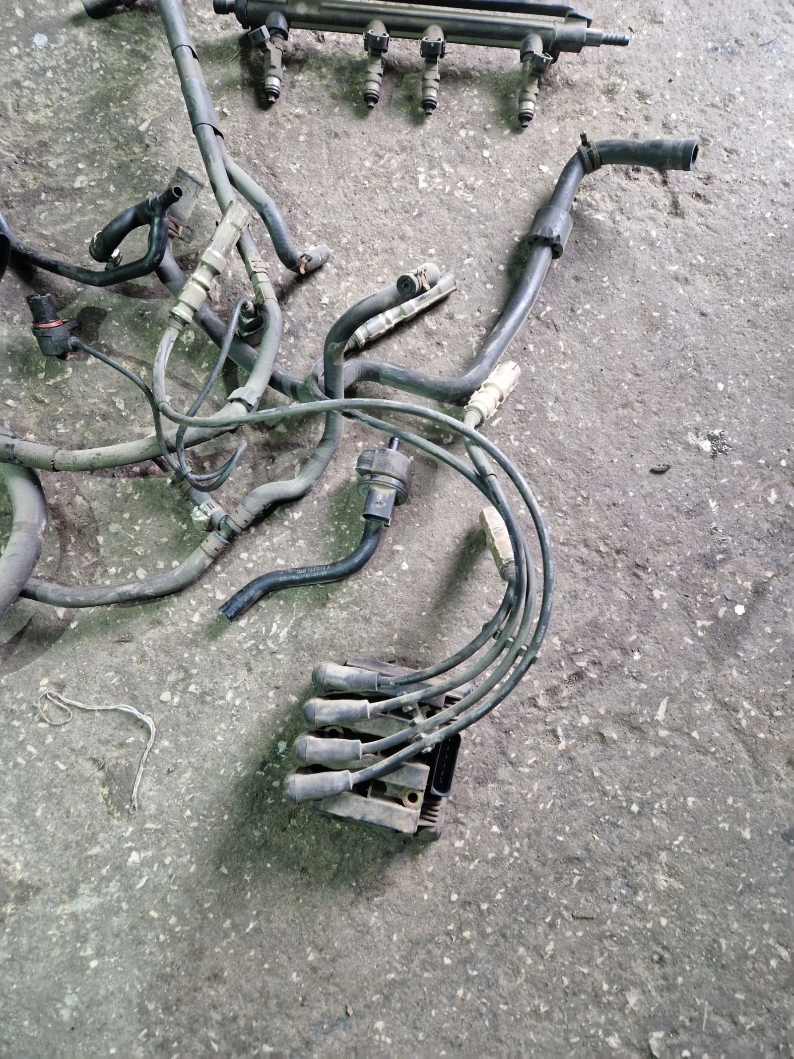 VW Caddy 2.0 CNG Ecofuel на части, снимка 4 - Автомобили и джипове - 53786008