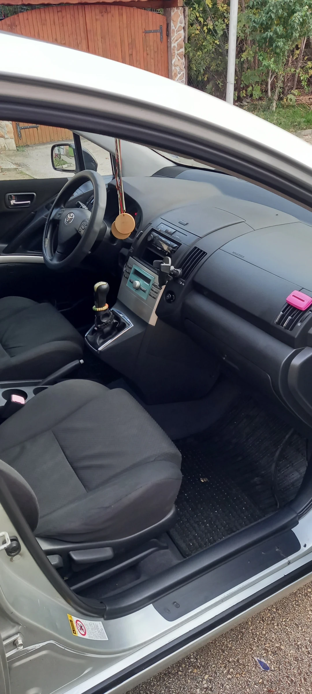 Toyota Corolla verso  - изображение 10